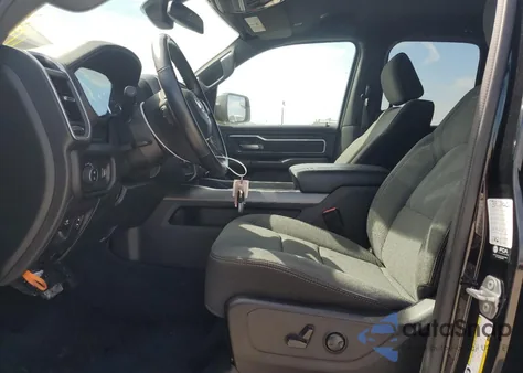 2022 Ram 1500 Big Horn/Lone Star z USA, uszkodzony, nr VIN 1C6SRFBT8NN472652